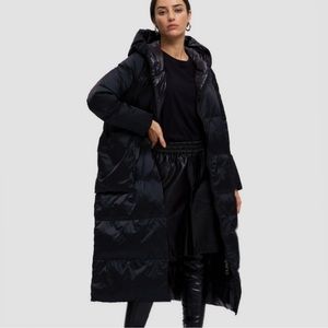 Maxi Hooded Puffer Jacket in black